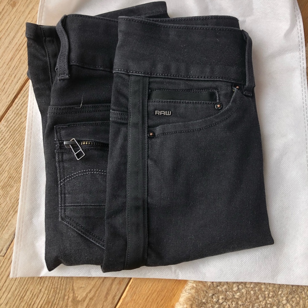 Fabulous black denim midlength Jean skirt